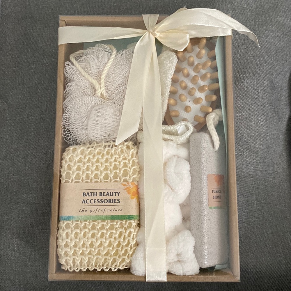 NEW Bath Beauty Care Gift Set